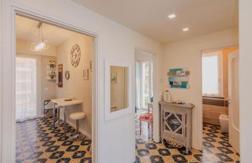 Villa Liliana - Sirena - Trilocale Elegante con Balcone Vista Mare - Accesso Diretto alla Spiaggia - Foto 6