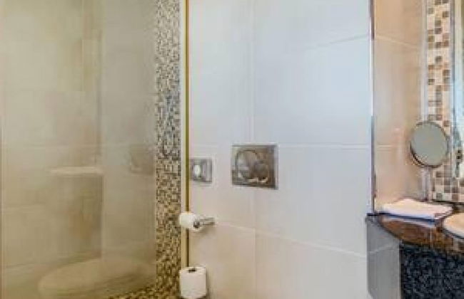 Immaculate Penthouse w Views Splash Pool CBT Penthouse - Photo 39