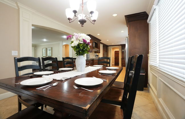 Incredible Estate 5 Bedrooms 3 Bathroom W/resort Style Rock Pool & Jacuzzi - Photo 15