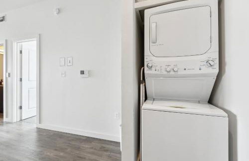 Stylish Downtown High-Rise - 2BD - Foto 11