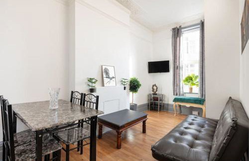 2A - Bright & Airy 2 Bed Flat - 20 Mins to Central - Foto 6