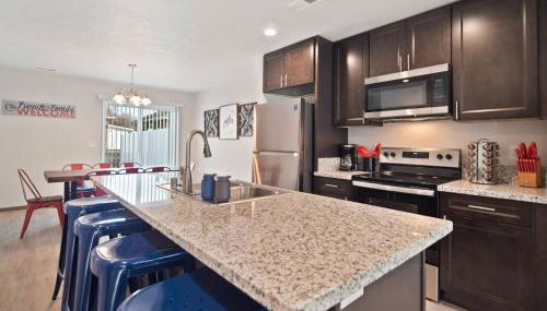 1mile to ArenaGonzagaetc WD, off st parking - Foto 3