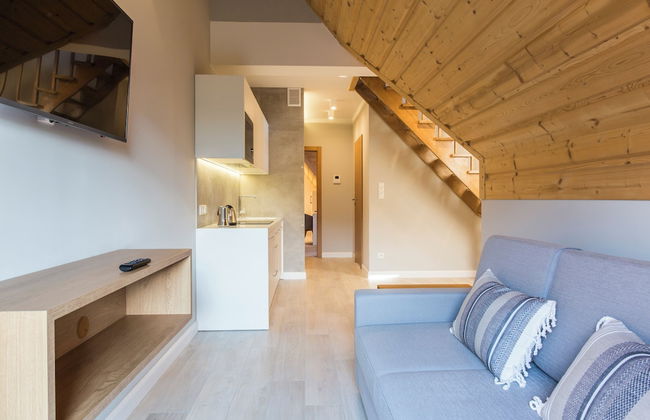 Royal Hill Residence - Photo 4