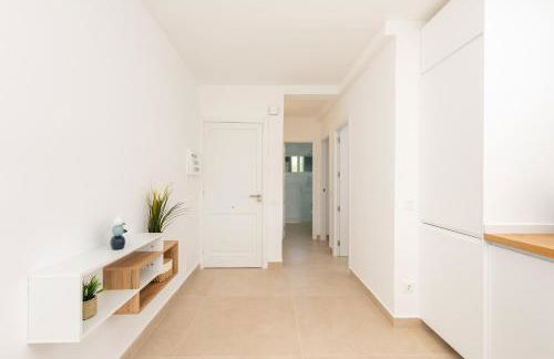 Moderno apartamento totalmente reformado con vistas al mar - Foto 18