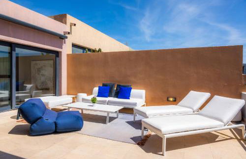 Tolles, neu möbliertes Penhouse mit großem Pool - Foto 2