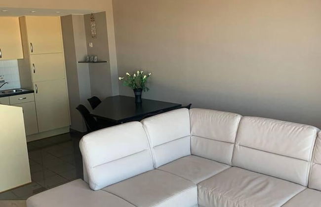 Beautiful 2-bed Apartment in Wenduine - Photo 13