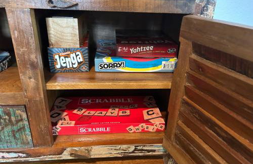 Bandera Bungalow - River, Downtown, Peaceful fenced corner lot! King bed! - Foto 33