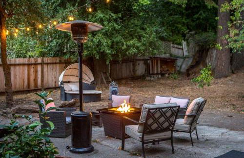 New Oasis -Spa -Firepit -BBQ- Decks-Pet friendly - Foto 13