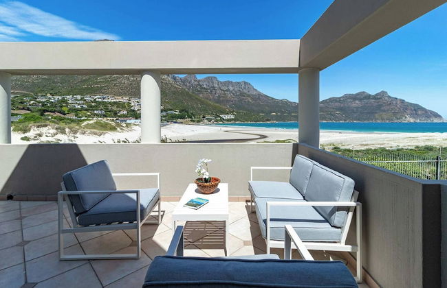 Beachfront Villa, Beach Club, Houtbay - Photo 18