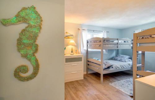 Walk to Haigis Beach Cape Cod Retreat with Deck! - Foto 18