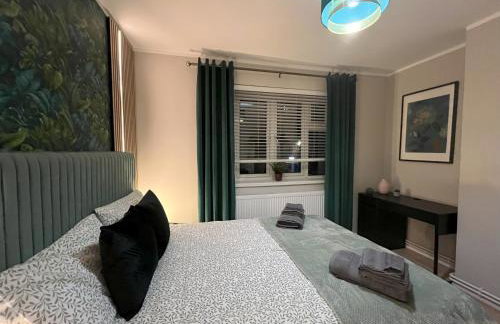 Spacious & Modern Family Gem - Foto 7