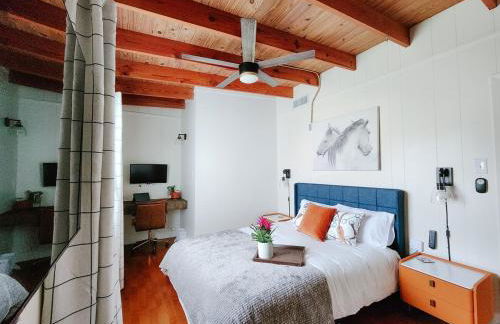 Hilltop Lakeview Hideaway- 2BR 2BATH with romantic sunsets - Foto 26