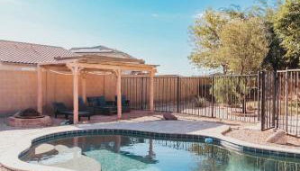 4Br Desert Resort Large Yard w Heated Pool - Foto 3
