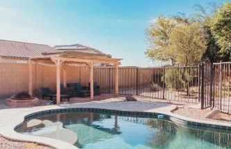 4Br Desert Resort Large Yard w Heated Pool - Foto 3
