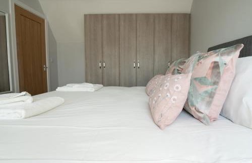 The Stables Stylish cottage with hot tub and parking - Pass the Keys - Photo 16