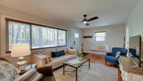 Walk to Beach Lake Michigan Getaway! - Foto 2