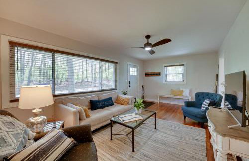 Walk to Beach Lake Michigan Getaway! - Foto 2