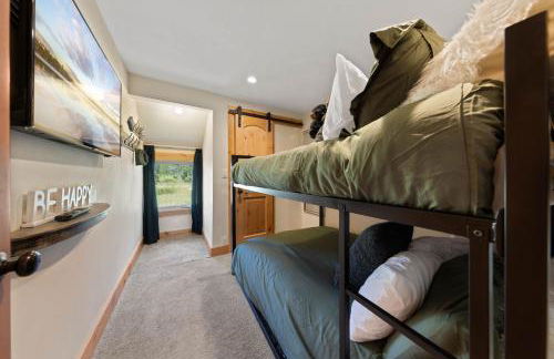 Rustling Grove in Tahoe City - Pet-Friendly, Walking Distance to Downtown and Lake - Private Hot Tub - Foto 19