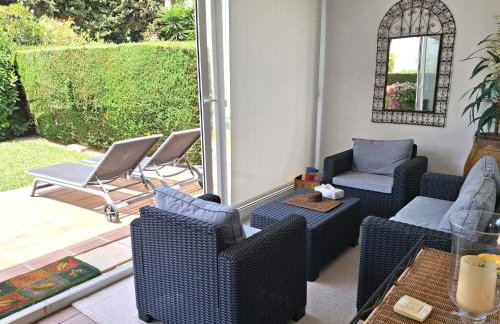 2 Bed Garden Apartment Benavista Direct Pool Access Walk to Golf, Tennis & Amenities - Photo 24