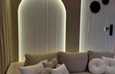 Family & Business Apartments PREMIUM No1 - 1 Bedroom with Private Jacuzzi, Balcony, Parking - Photo 1
