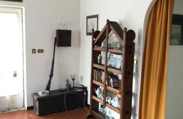 hilltop villa garden with great views - Foto 43