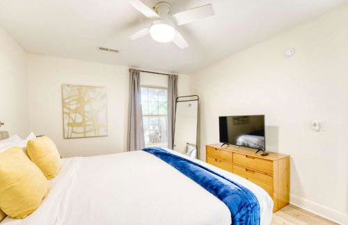 Spacious Modern Retreat with Game Room & Fire Pit near Trails - Foto 22