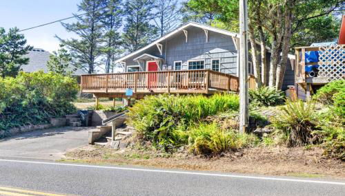 Historic Oceanside Cabin with Peek-a-boo views dog friendly - Foto 2