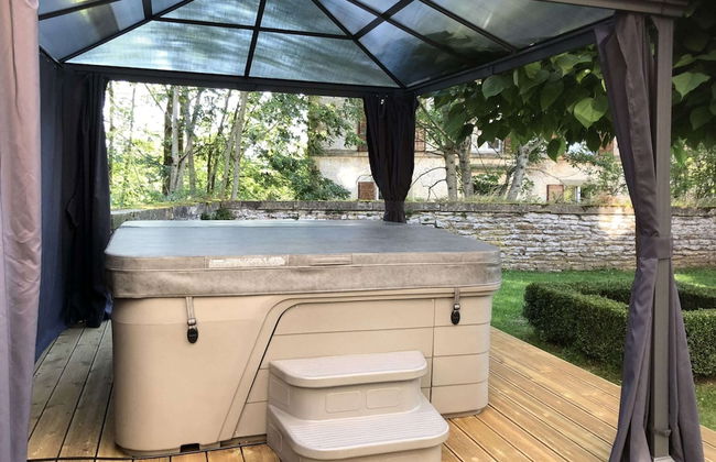 Unique Holiday Home in Virton with Hot Tub - Foto 58