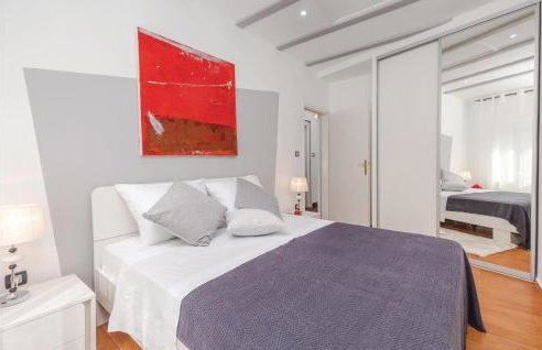 5 Bedroom Beautiful Home In Labin - Photo 51