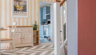 Charming Kenton Cottage - Photo 2