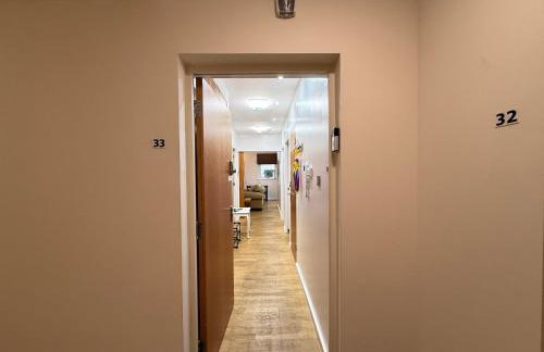 Holyrood Apartment with parking & lift access - Photo 8