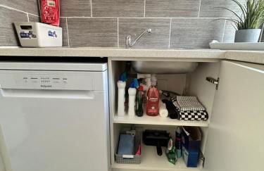 1st Floor Flat in Mews - Photo 18