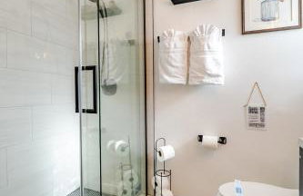 3 BR l Quiet Home with Gazebo l 5 min Medical center l Work room - Photo 31