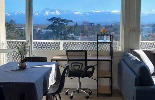 Cap Sud - 53m2- VUE PYRENEES- HYPERCENTRE-WIFI FIBRE -Nouvelle literie - Photo 2