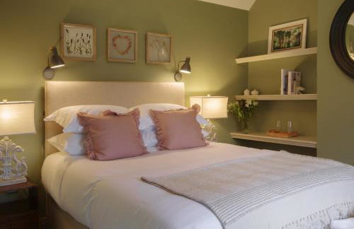 The Walled Garden at Woodhall Estate - Photo 24