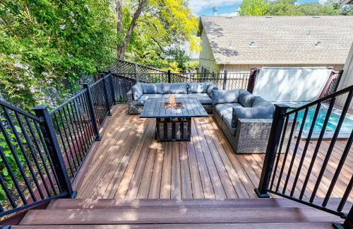 Spacious 4BD 3BA with hot tub, fire pit, and wraparound deck - Foto 27