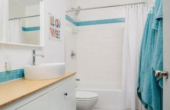 #StayinMyDistrict Modern Mid-Century Retreat - Foto 31