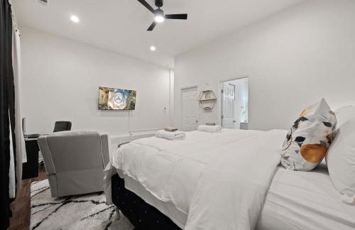 Charming Escape with Hot Tub & Fire Pit Winter Haven! - Foto 14