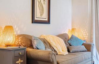 Spacious retreat w private backyard near downtown - Foto 32