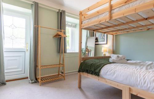 Perfect Family Retreat with Hot Tub, Nr the Lakes - Foto 31