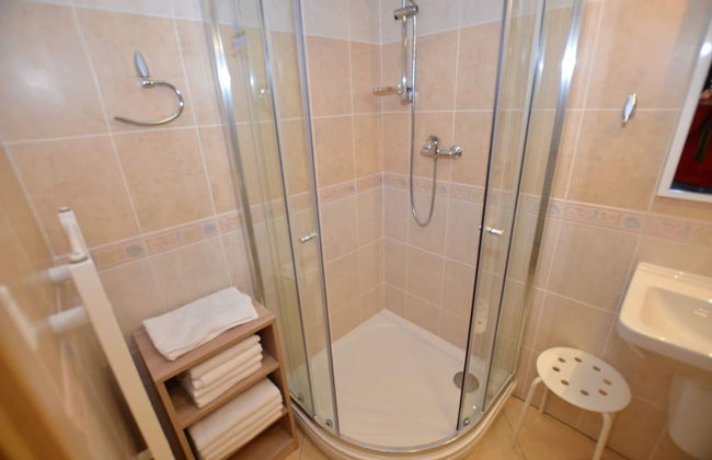 Modish Apartment in Nova Pec Near Lake - Foto 16