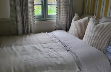 Sunrise Shepherd's Hut - Photo 20