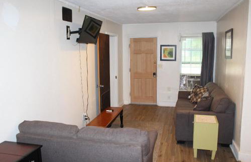 HISTORIC HILL APT2 (Downstairs) - Foto 3