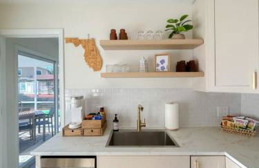 Waterfront duplex, walk to the beach - Foto 8