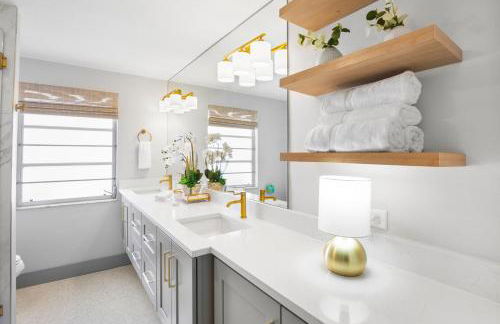 Coastal Charm - Photo 24