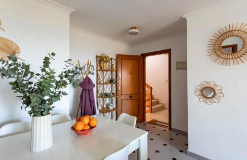 Apartamento segunda línea piscina frente al mar - Foto 13