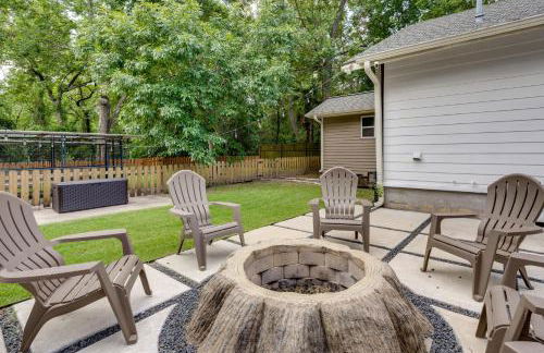 Hot Tub and Outdoor Kitchen Stylish Home in Bryan - Foto 28