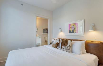 36 Guests on Music Row Bachelorette Suites Glam Room 5 Minutes to Downtown - Foto 25