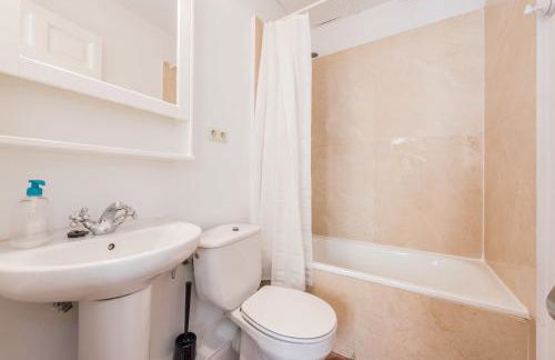 Apartamentos Alcalá - Photo 76