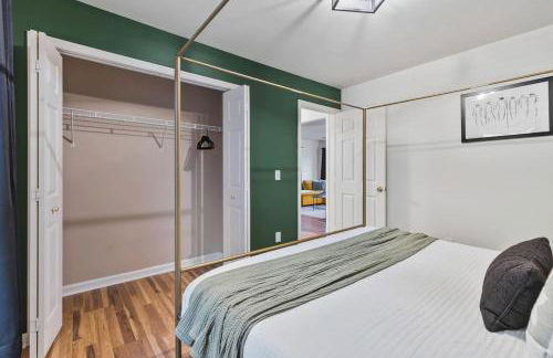 Pool Table WALK to Downtown Bars and Farmers Market - Foto 25